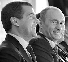 Путину и Медведеву весело